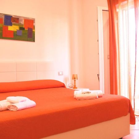 Bed & Breakfast Domus Pepe Scalea Ngoại thất bức ảnh