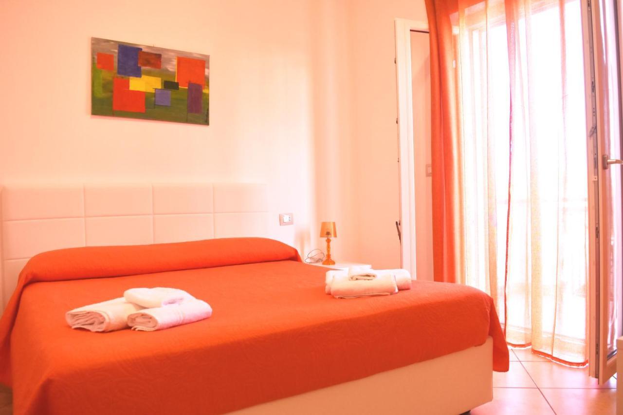 Bed & Breakfast Domus Pepe Scalea Ngoại thất bức ảnh