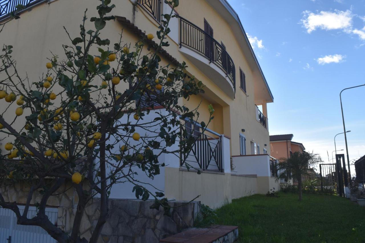 Bed & Breakfast Domus Pepe Scalea Ngoại thất bức ảnh