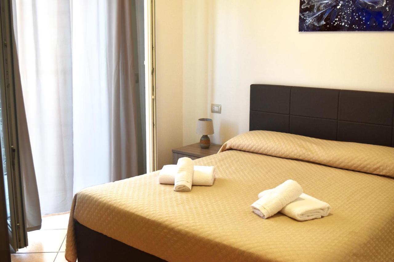 Bed & Breakfast Domus Pepe Scalea Ngoại thất bức ảnh