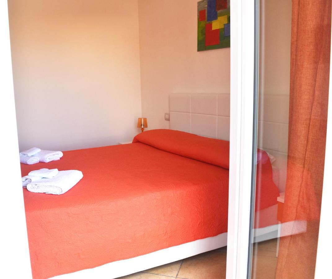 Bed & Breakfast Domus Pepe Scalea Ngoại thất bức ảnh