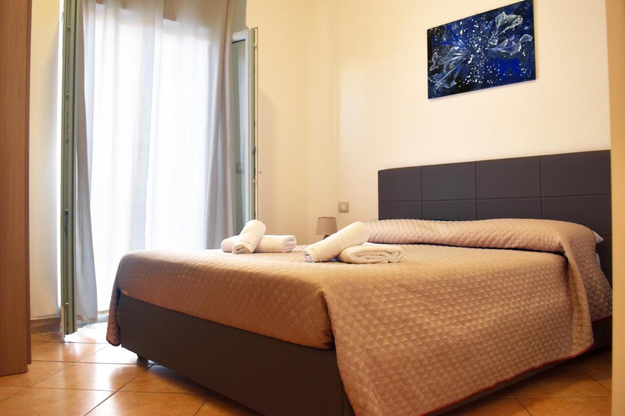 Bed & Breakfast Domus Pepe Scalea Ngoại thất bức ảnh